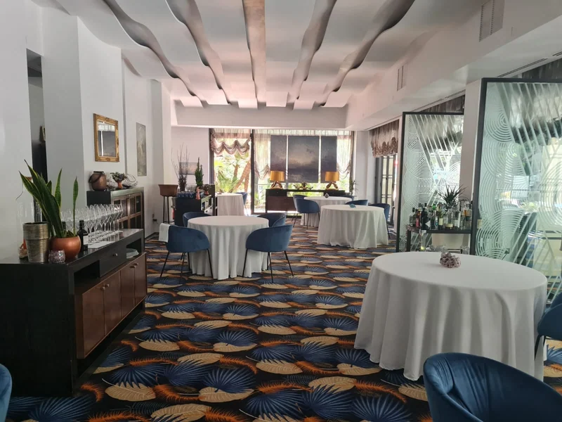 Pavimentazione tessile in una sala ristorante