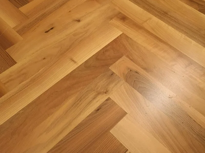 Parquet posato a spina